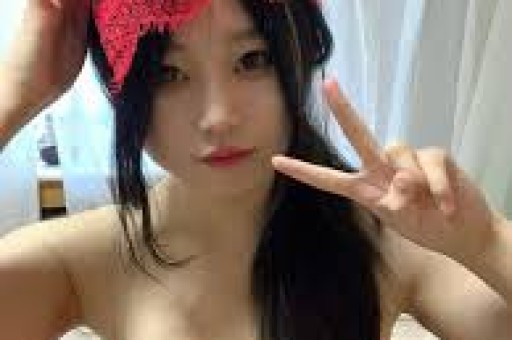 被张国立儿子暴打后嫁给大17岁富豪如今多年过去童瑶怎么样了