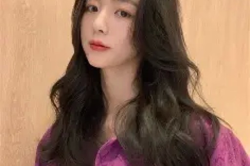 女粉丝虚构“95后”单身人设骗走男主播500余万元被判11年