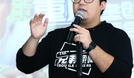 重庆学子为《兄弟别闹》订制专属相声 观众毛遂自荐抢话筒怒赞电影